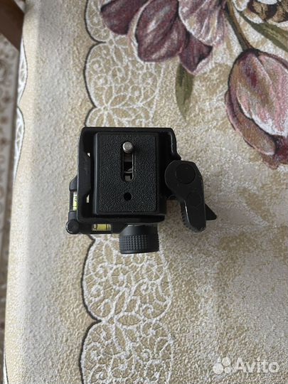 Шаровая штативная головка