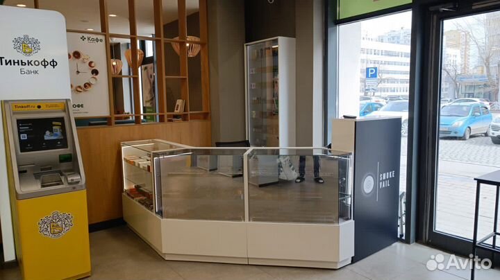 Торговый островок угловой для ТЦ