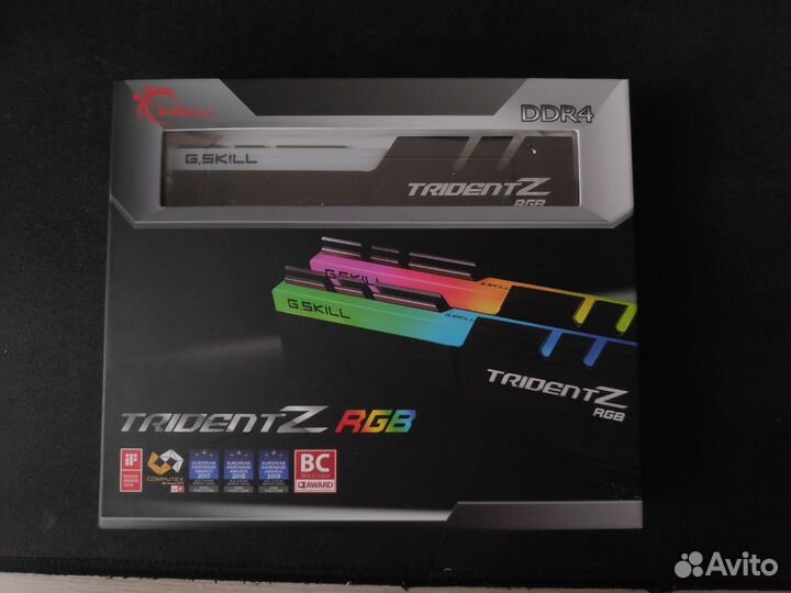 G.skill Trident Z RGB 3200 CL16