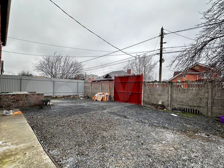 Дом 230 м² на участке 3,9 сот.