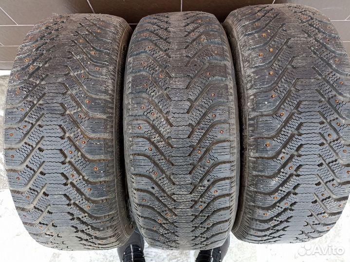 Goodyear UltraGrip 500 255/60 R18