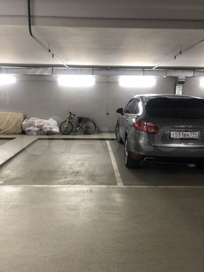 Машиноместо