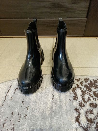 Резиновые сапоги