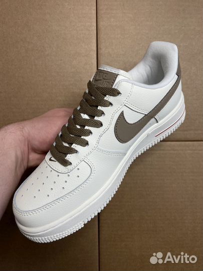 Кроссовки Nike Air Force 1 (коричнево-бежевые)