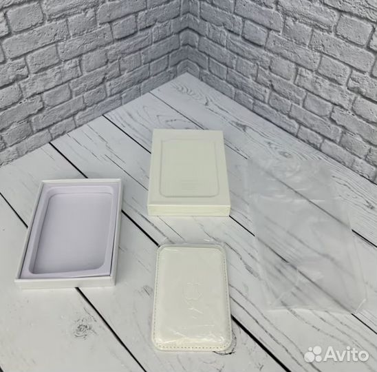 Кардхолдер Apple MagSafe