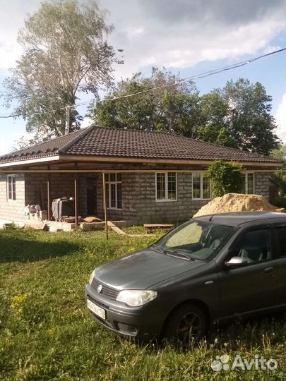 Бригада строителей