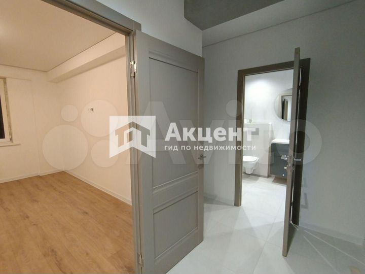 2-к. квартира, 57 м², 4/17 эт.