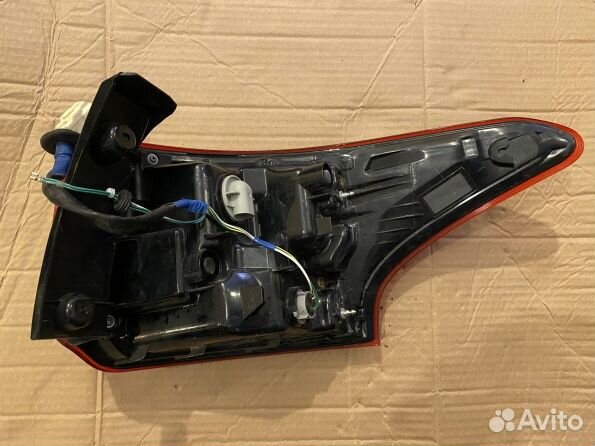 Задний левый фонарь Митсубиси Аутлендер 3 gf