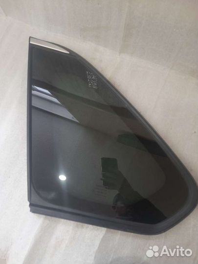 Toyota Rav 4 XA50 стекло боковое заднее левое