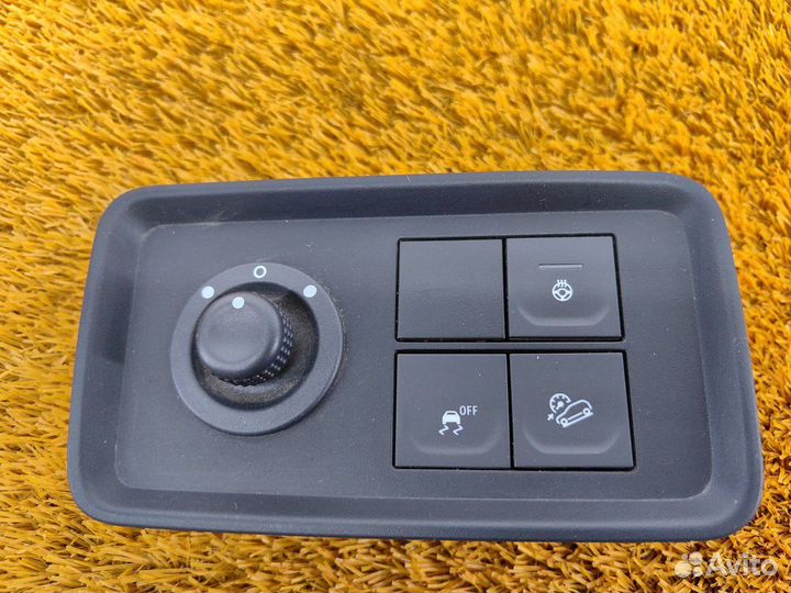 Блок кнопок передний левый Renault Duster K9KR858