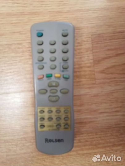 Продам пульт к телевизору Rolsen