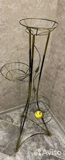 Подставка для цветов напольная кованая