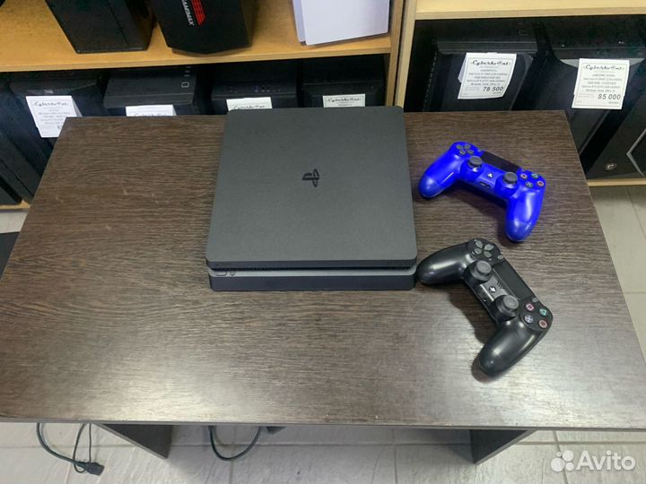 Sony PS4 Slim 1000GB (CUH-2208B), 2 геймпада
