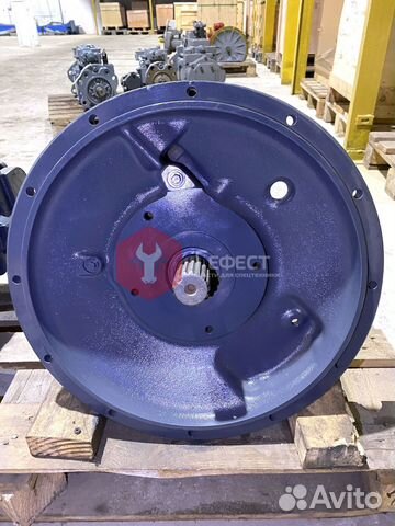 Основной насос Komatsu PC200-6