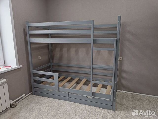 Кровать двухъярусная. Массив сосны. Изготовитель