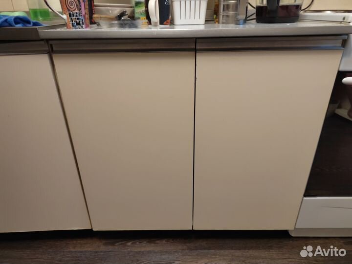 Шкаф кухонный