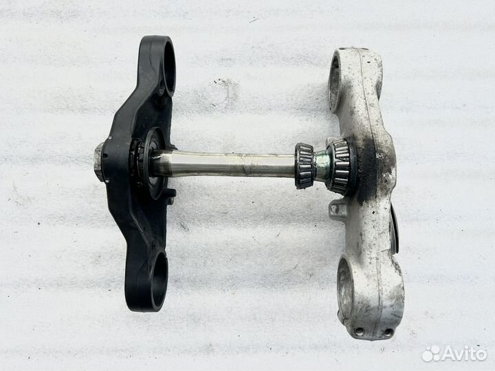 Honda CBR954RR траверсы