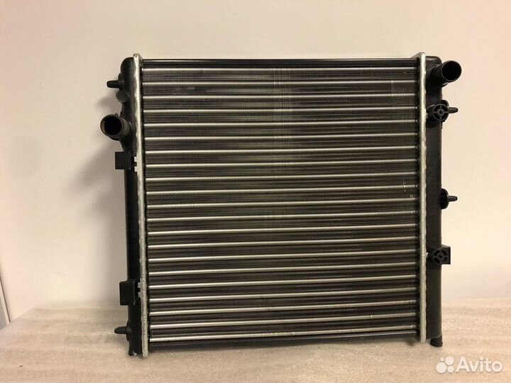 Радиатор охлаждения citroen berlingo 1.6