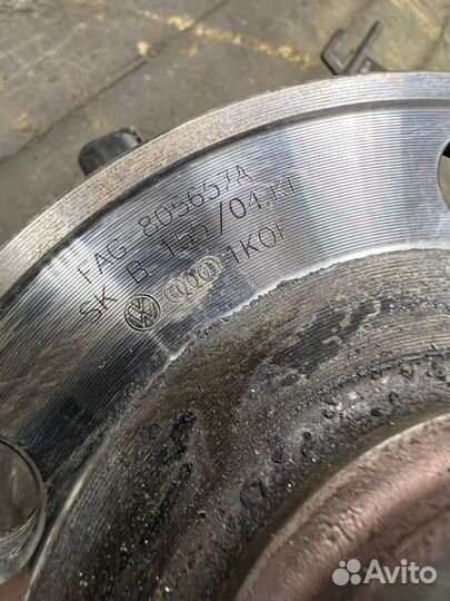 Поворотный кулак volkswagen Passat B6 B7 CC