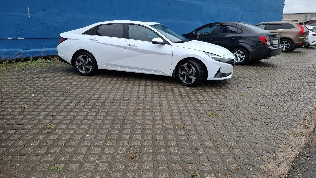 Hyundai Elantra: фото владельца