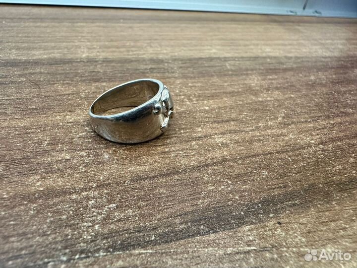Серебряное кольцо