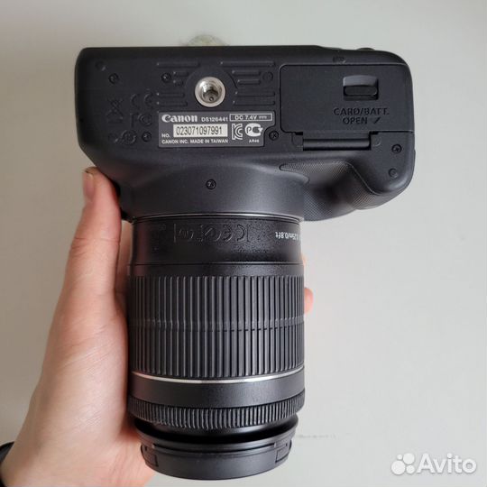 Зеркальный фотоаппарат Canon 100d Новый Комплект