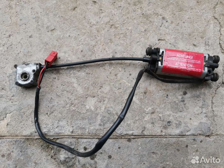 Электромотор стеклоподемник