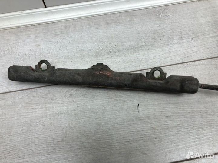 Рампа топливная Toyota Corolla хэтчбек 3ZZ-FE 2004