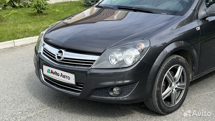 Opel Astra 1.6 МТ, 2011, 324 000 км