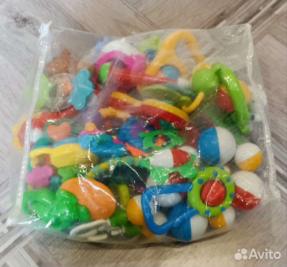 Игрушки погремушки пакетом