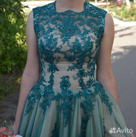 Вечернее платье