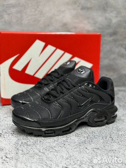 Кроссовки Nike Air Max Tn Plus