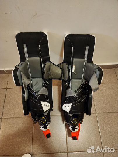 Продам вратарские щитки 28+1