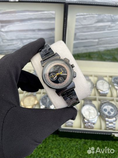 Часы женские Louis Vuitton