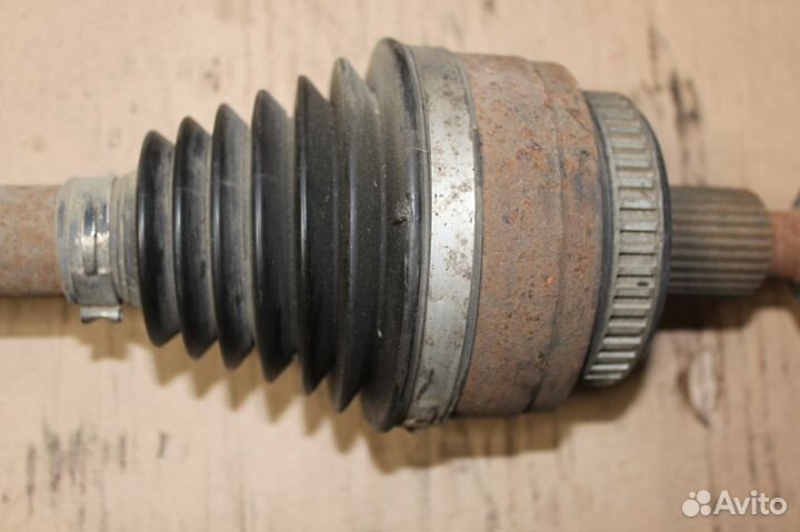 Задний правый привод Mercedes ML-Class W163 ML320