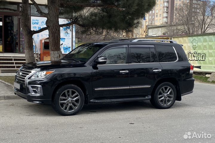 Lexus LX, 2015