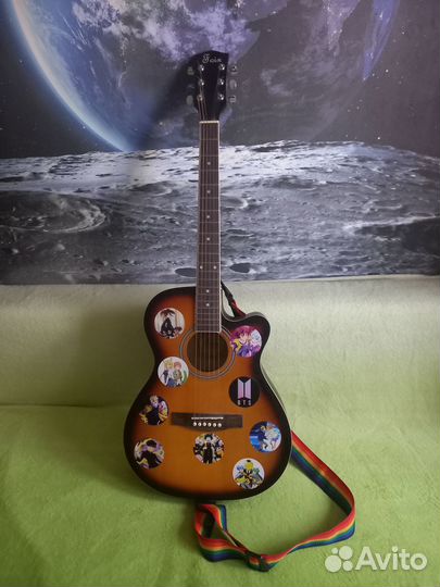 Акустическая гитара