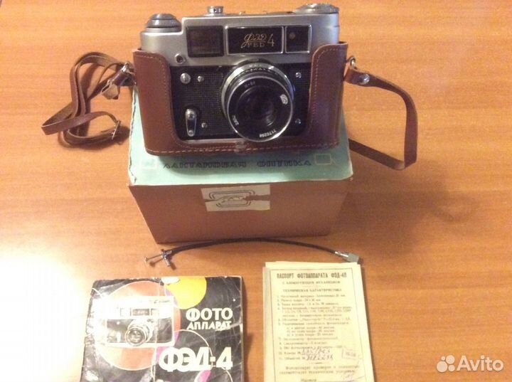 Фотоаппараты Фэд - 4, Зоркий - 4