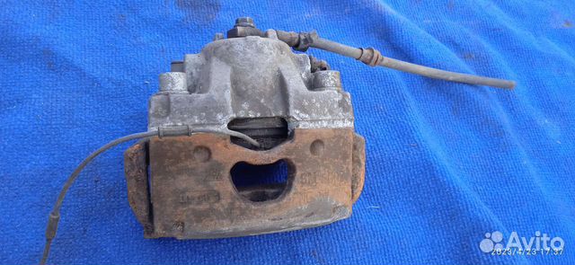 Суппорт передний правый Opel Vectra c 1.8л