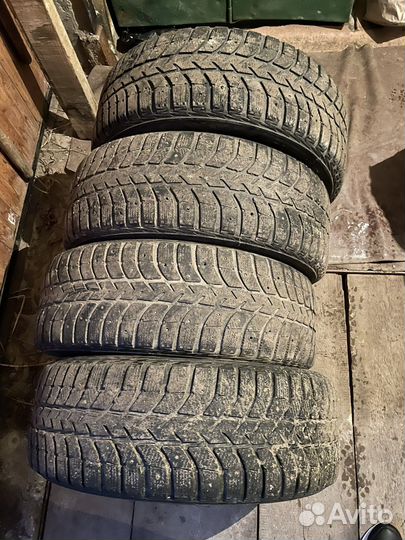 Bridgestone Ice Cruiser 5000 215/60 R16