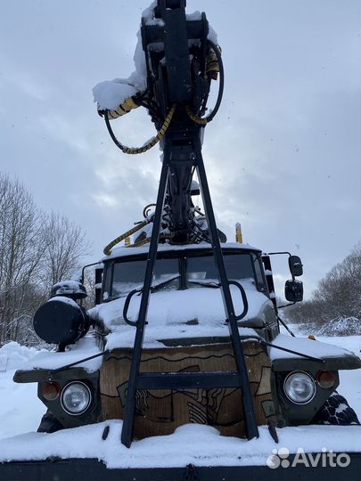 Урал 375 с КМУ, 1990