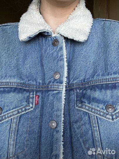 Джинсовая куртка женская levis