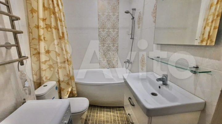 1-к. квартира, 42 м², 4/4 эт.