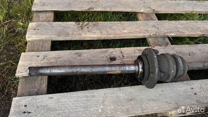 Привод (полуось ) передний правый Mitsubishi