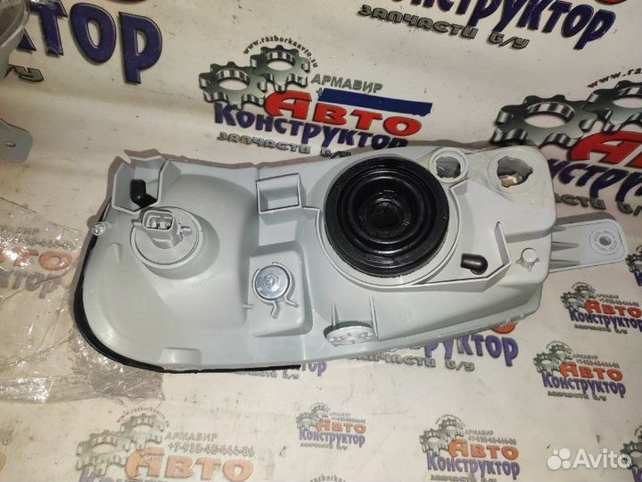 Фара передняя правая Hyundai Accent