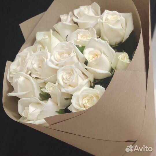 Букет из белых роз 15 шт