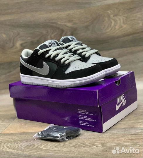 Кроссовки Nike Dunk Low SB