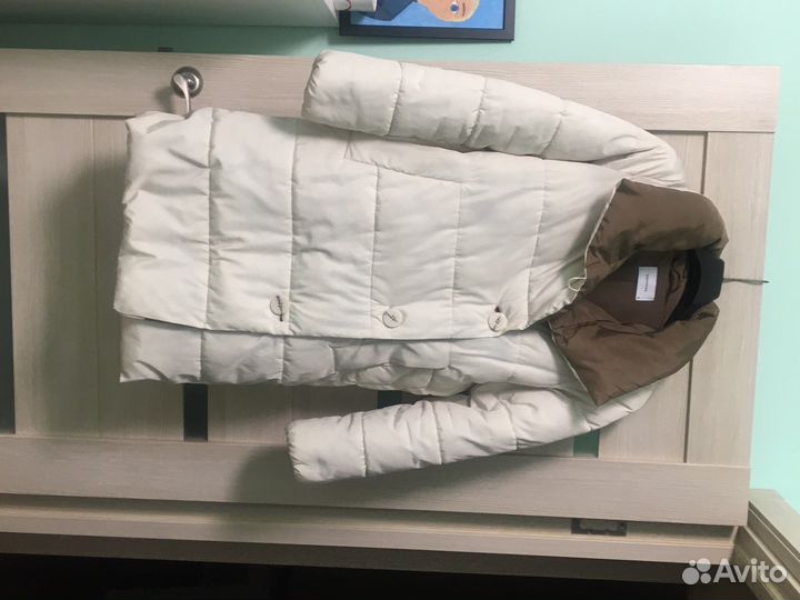 Пуховик бежевый 42 44
