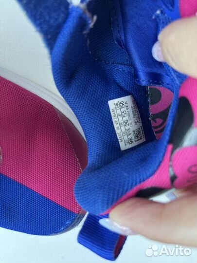 Кроссовки adidas 26