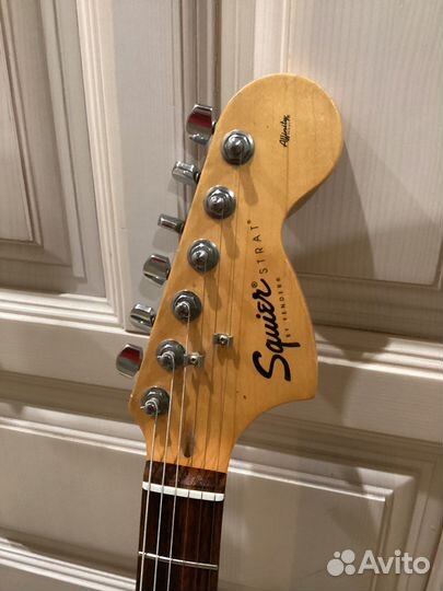 Гитара squier affinity + комбик marshall